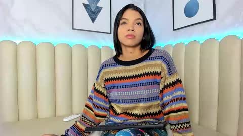 Snapshot of venus__miller chatting on 10.13.25 venus__miller online show from 10.13.25