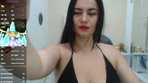 Snapshot of venus_cortez chatting on 09.19.25 Venus Cortez online show from 09.19.25