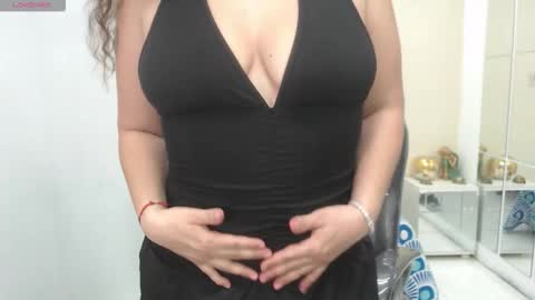 Snapshot of venus_cortez chatting on 10.08.25 Venus Cortez online show from 10.08.25