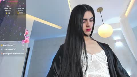 Snapshot of venus_flame chatting on 02.05.25 VENUS online show from 02.05.25