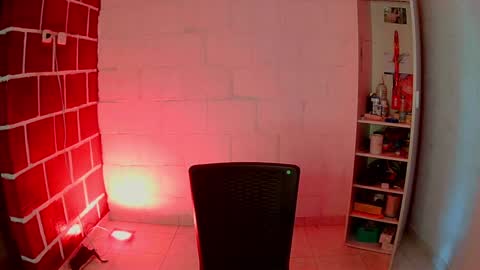 emily independent account  MY conextion 1100 GTM  to  17hr GTM online show from 12.31.24