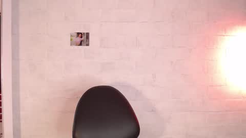 emily independent account  MY conextion 1100 GTM  to  17hr GTM online show from 03.08.25