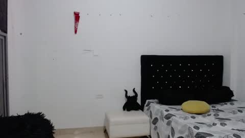 venus_menoza online show from 02.24.25