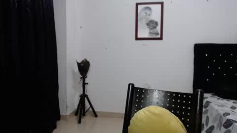 venus_menoza online show from 10.19.25