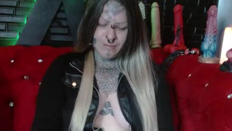 Venus Ink online show from 07.04.26