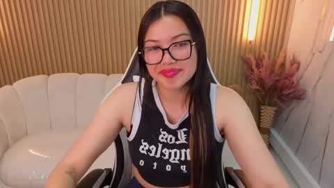 Snapshot of venus_velvet_tp chatting on 11.21.25 Venus online show from 11.21.25