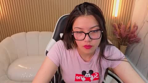 Snapshot of venus_velvet_tp chatting on 11.24.25 Venus online show from 11.24.25