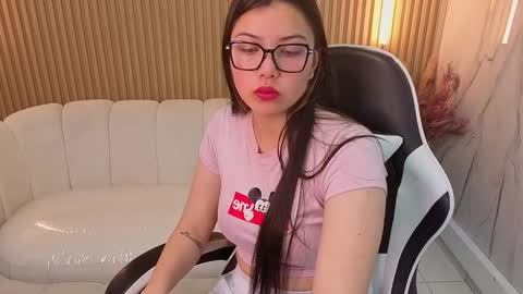 Snapshot of venus_velvet_tp chatting on 11.27.25 Venus online show from 11.27.25