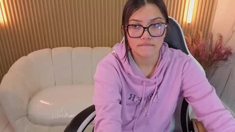 Snapshot of venus_velvet_tp chatting on 12.16.25 Venus online show from 12.16.25