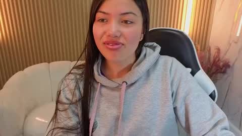 Snapshot of venus_velvet_tp chatting on 12.17.25 Venus online show from 12.17.25