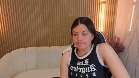 Snapshot of venus_velvet_tp chatting on 12.21.25 Venus online show from 12.21.25