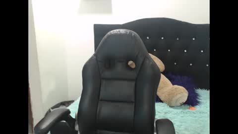 Snapshot of venus_web chatting on 09.27.25 venus_web online show from 09.27.25