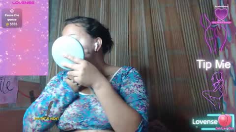 Snapshot of venuslovelatina chatting on 03.27.26 venuslovelatina online show from 03.27.26