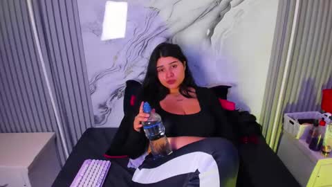 Venusowen  online show from 04.04.26