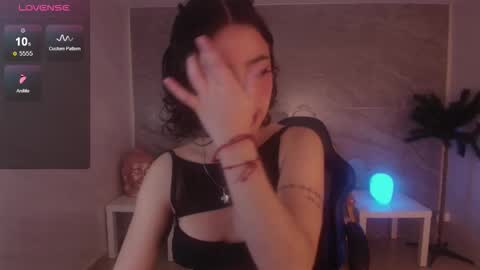 venuss online show from 09.24.25