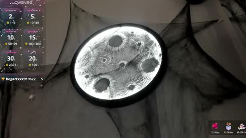 venuss_03 online show from 11.02.25