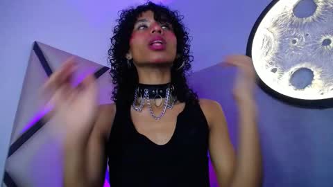 venuss_03 online show from 01.06.26