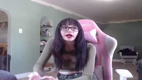 Snapshot of verdite chatting on 02.22.25 verdite online show from 02.22.25