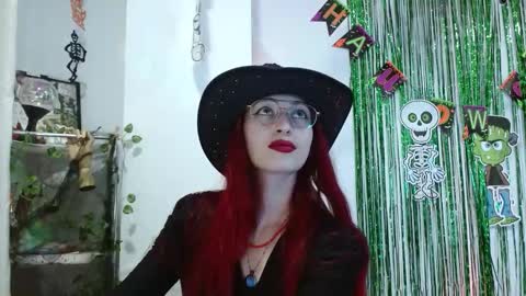 Snapshot of vermelha_gremory1 chatting on 10.27.25 vermelha gremory1 online show from 10.27.25