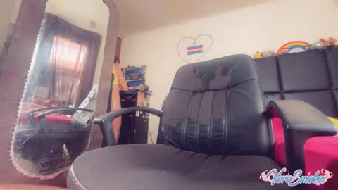 Snapshot of veroalva chatting on 03.05.25 Vero Alva online show from 03.05.25