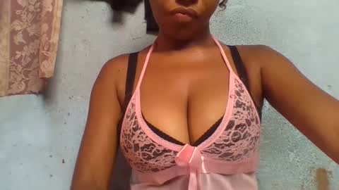 Snapshot of verolla31 chatting on 02.01.25 verolla31 online show from 02.01.25