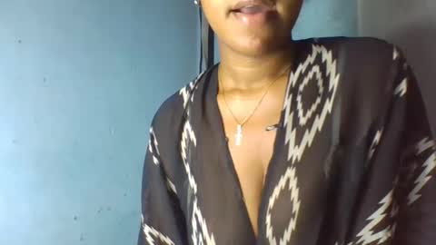 Snapshot of verolla31 chatting on 02.19.25 verolla31 online show from 02.19.25