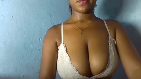 Snapshot of verolla31 chatting on 02.20.25 verolla31 online show from 02.20.25