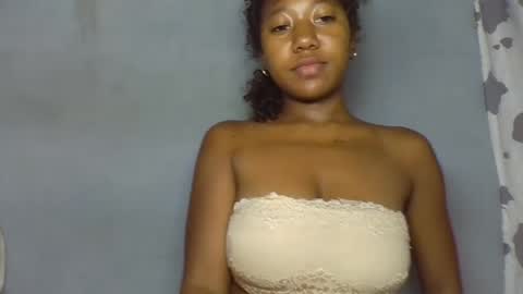 Snapshot of verolla31 chatting on 02.26.25 verolla31 online show from 02.26.25