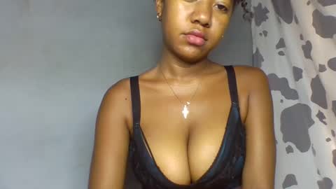 Snapshot of verolla31 chatting on 02.27.25 verolla31 online show from 02.27.25