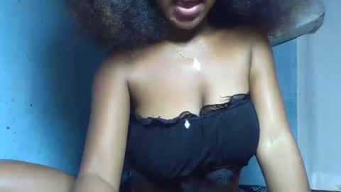 Snapshot of verolla31 chatting on 03.08.25 verolla31 online show from 03.08.25