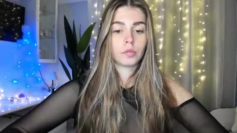 Lolitalolz online show from 12.29.24