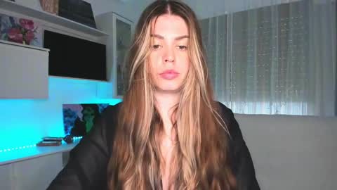 Lolitalolz online show from 02.26.25