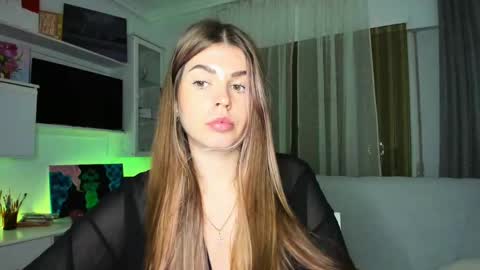 Lolitalolz online show from 03.06.25