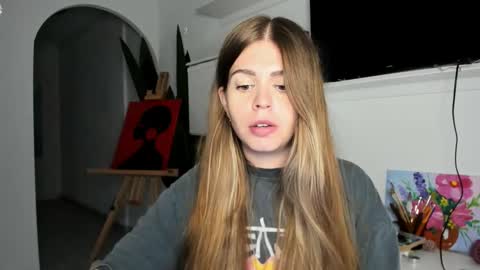 Lolitalolz online show from 10.04.25