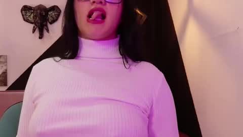   online show from 12.01.25