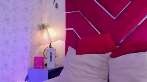 Veronica Olson online show from 09.21.25