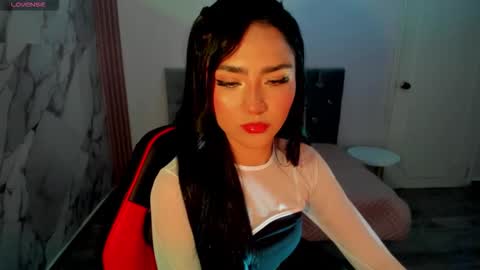 Snapshot of veronicablakee_ chatting on 11.29.25 veronicablakee online show from 11.29.25