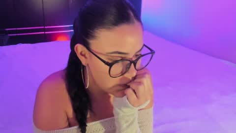 Snapshot of veronicabrown_xxx chatting on 07.10.26 Vero online show from 07.10.26