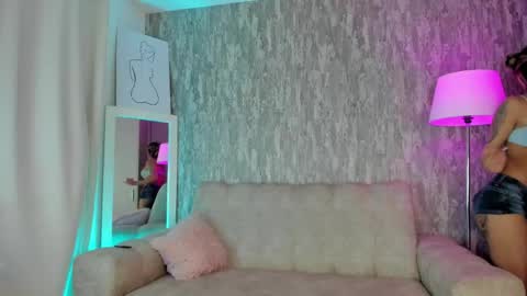 Snapshot of veronicadussan chatting on 04.24.26 Miss Veronica dussan Tw Veronicasm IG Ashveronica online show from 04.24.26