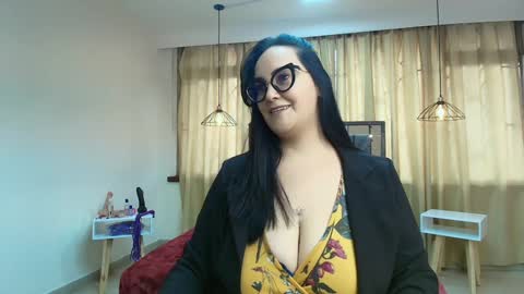Snapshot of veroniicabbw chatting on 01.21.25 veroniicabbw online show from 01.21.25