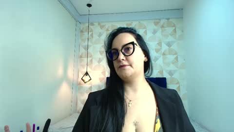 Snapshot of veroniicabbw chatting on 02.21.25 veroniicabbw online show from 02.21.25