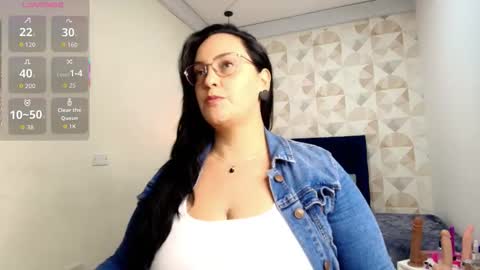 Snapshot of veroniicabbw chatting on 09.17.25 veroniicabbw online show from 09.17.25