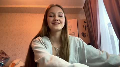 Isabella Moretti online show from 04.07.26