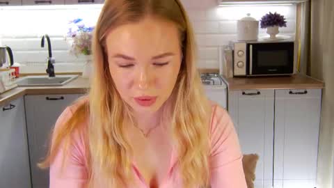 Veronika online show from 10.19.25