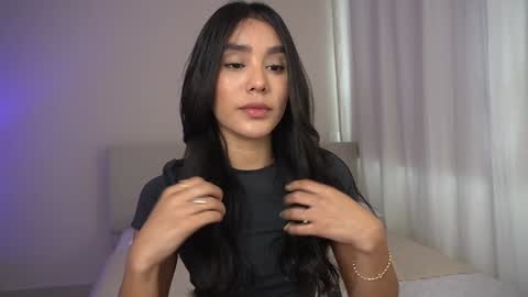  V A L  help me reach 100likes online show from 09.08.25