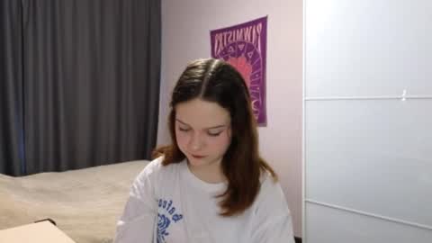Snapshot of veroniquecabarcas chatting on 06.25.26 Anna online show from 06.25.26