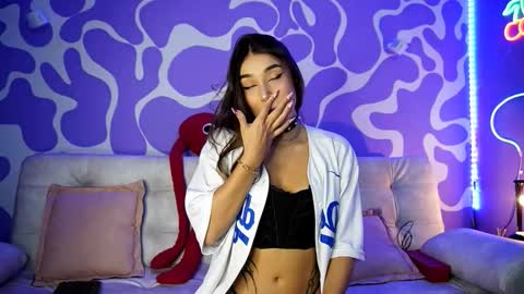        online show from 11.08.25