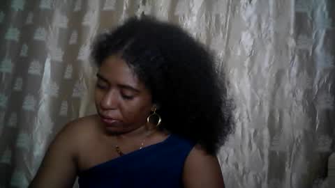 Snapshot of verronique1511 chatting on 05.11.26 verronique1511 online show from 05.11.26