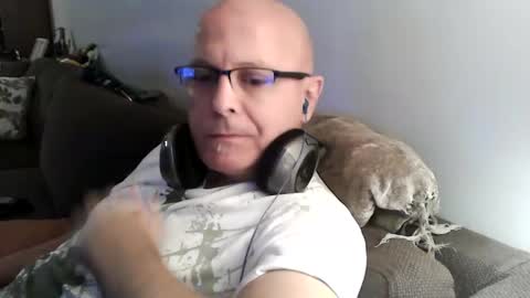 Snapshot of veryharrrrd chatting on 12.25.24  Marco  online show from 12.25.24