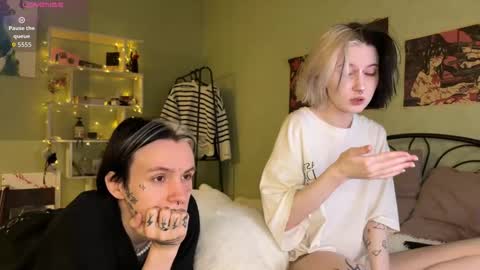 veryraretwins online show from 10.05.25